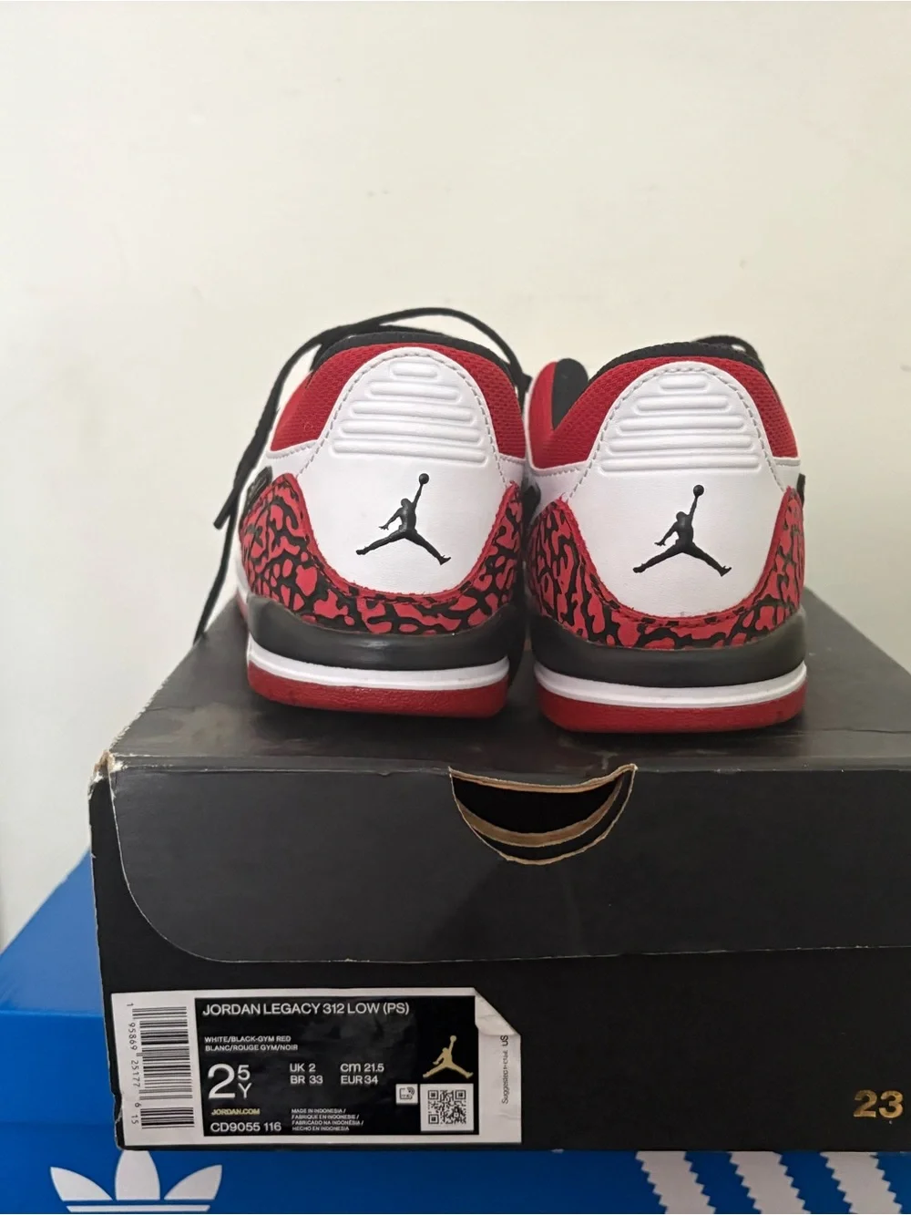 Nike Kids Red, White & Black Low-Top Sneakers with